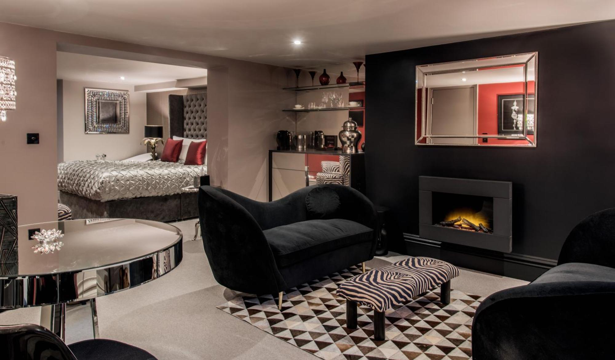 Square Townhouse Отель