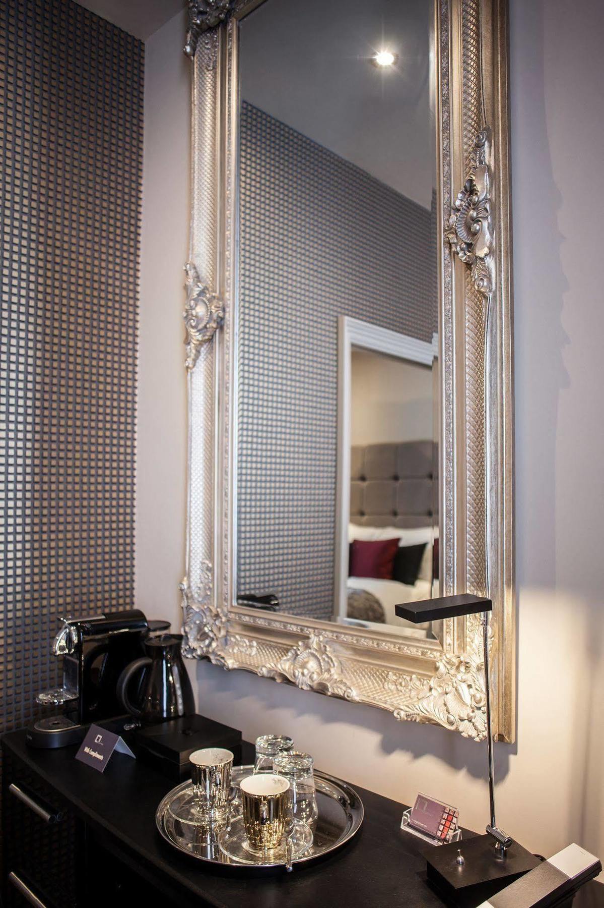 Square Townhouse Отель Брайтонн